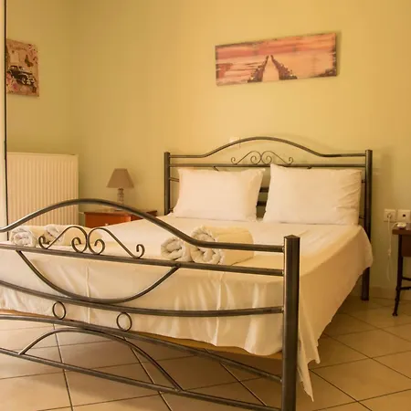 Marianna Kır Evi Benitses (Corfu)